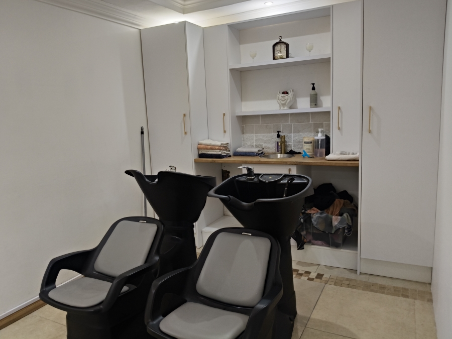 Commercial Property for Sale in Jeffreys Bay Central Eastern Cape